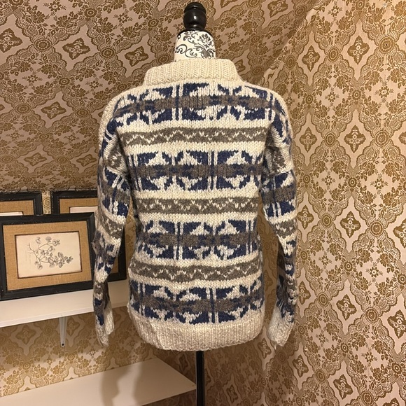 Vintage 100% wool chunky knit sweater - Picture 2 of 9